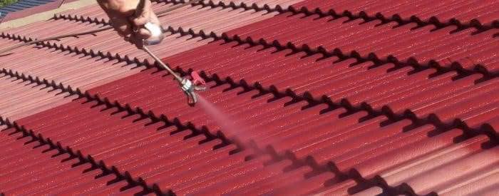 Benefits of Using a Roller for Painting Metal Roofs